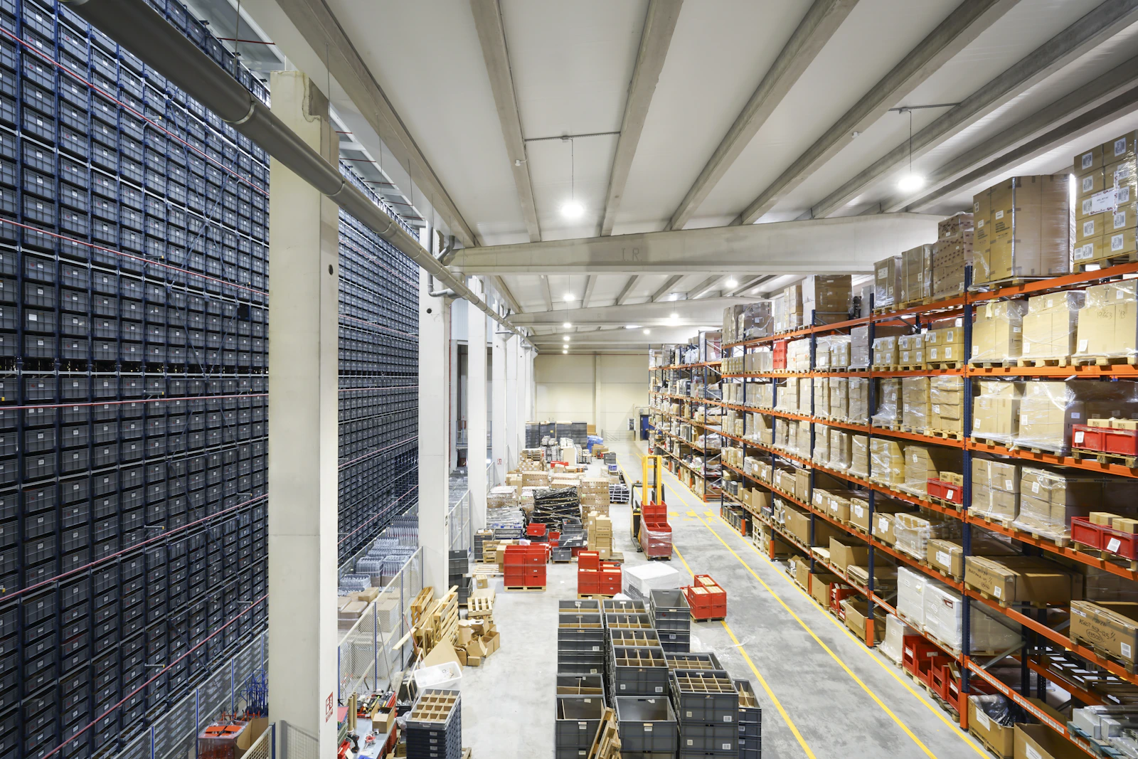 Electrical for halls and industrial sites